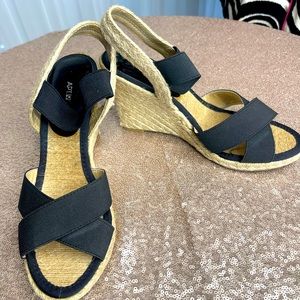 EUC APT 9 Nautical Jute Rope Sandals black and tan